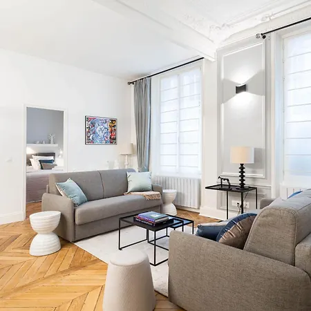 Apartment King Size Beds - Zen Monceau *