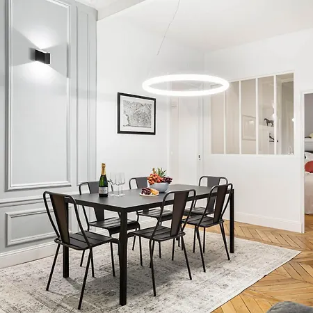 Apartment King Size Beds - Zen Monceau Paris