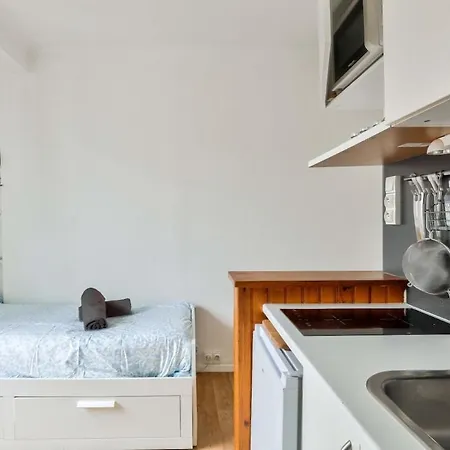 Apartment Near Pere Lachaise Cemetery