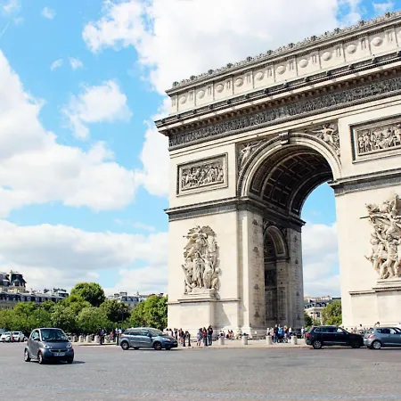 Deal! Modern In Vibrant Area Only 5 Minutes By Walk To Metro - Location Paris