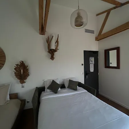 Fraternity-hotel Hostel *