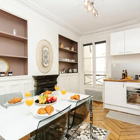 Bnbnova - Notre-dame - 1br With Balcony 아파트 *