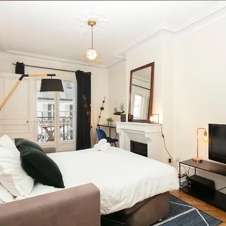 Bnbnova - Notre-dame - 1br With Balcony 파리