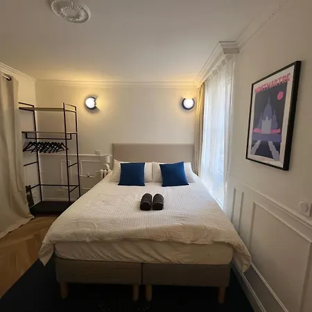 Flat In Heart Of Apartment Paris