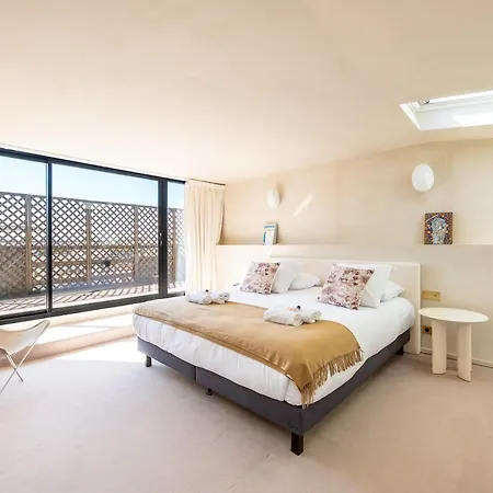 Lease Mobility L Champs-elysee & Eiffel View L Triplex 2br & Rooftop * Párizs