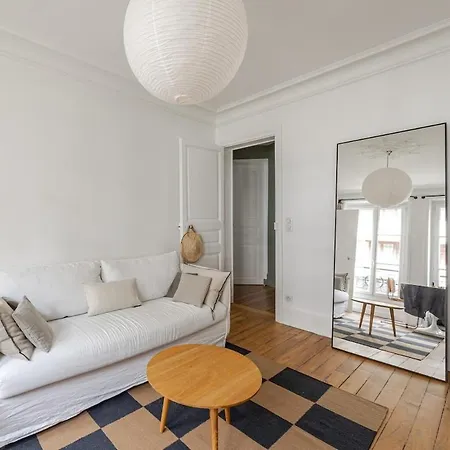 Elegant 1-bedroom Apartman *