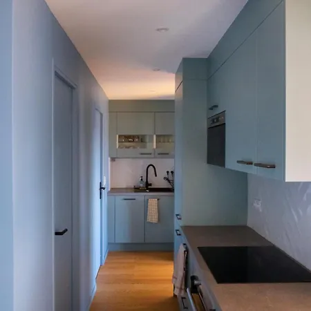 Апартаменты Loft With Balcony Near La Париж