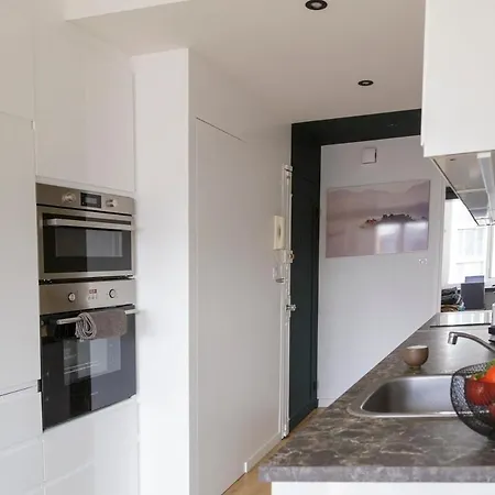Loft Spirit, 15 Minutes Walk From Eiffel Tower * Parijs