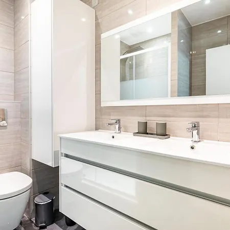 Guestready - Bright Charm With A Terrace Апартаменты *