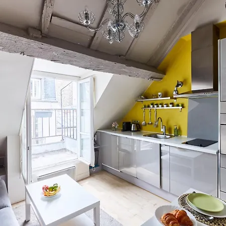 Bnbnova - Place Des Vosges - 1br With Balcony 아파트 *