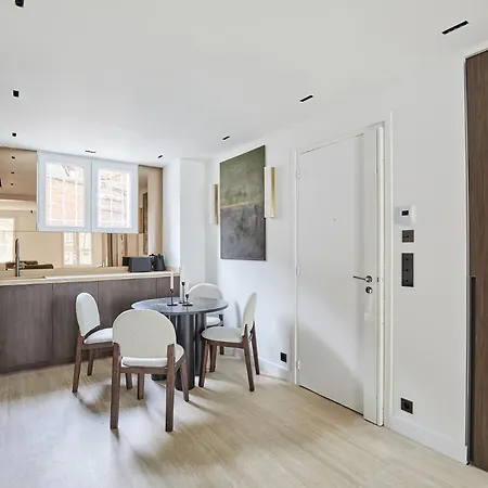 Spacious & Modern 2br 2ba L 16 Near Roland Garros 아파트 *