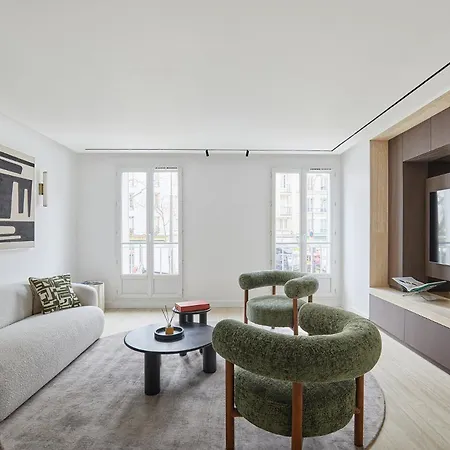 Spacious & Modern 2br 2ba L 16 Near Roland Garros *