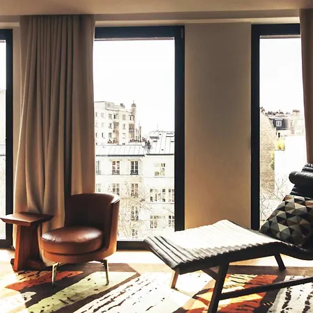 Sax Paris, Lxr & Hotel