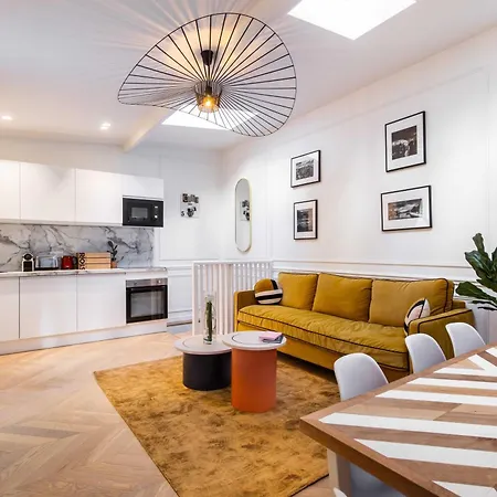 House With Terrasse - 3br-8p - Sacre Coeur Parijs