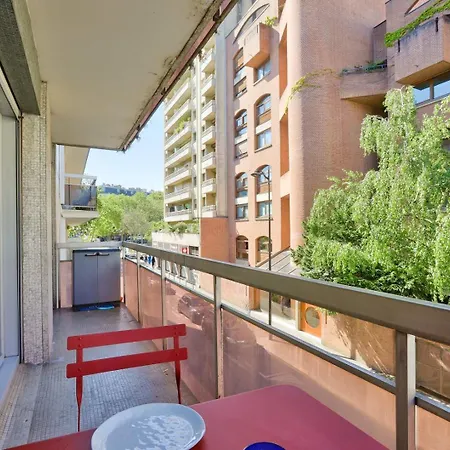 Apartment Hidden Gem In The Heart Of Paris' 11th District Paris
