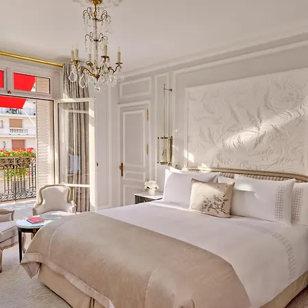 Hotel Plaza Athénée - Dorchester Collection 5*