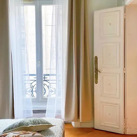 Exquisite Grand Haussmann Close To Lafayette * Paris