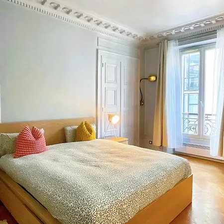 Exquisite Grand Haussmann Close To Lafayette Apartment Paris