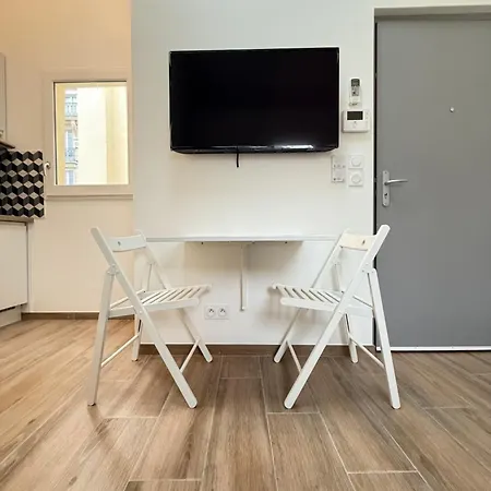 By Eiffel Tower And Roland Garros Apartament