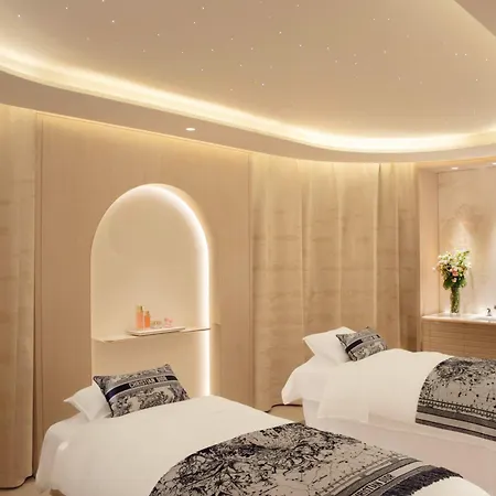 Plaza Athénée - Dorchester Collection 5*