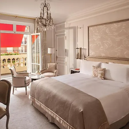 Plaza Athénée - Dorchester Collection Hotel 5*