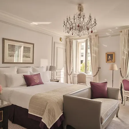 Plaza Athénée - Dorchester Collection 5* Parigi