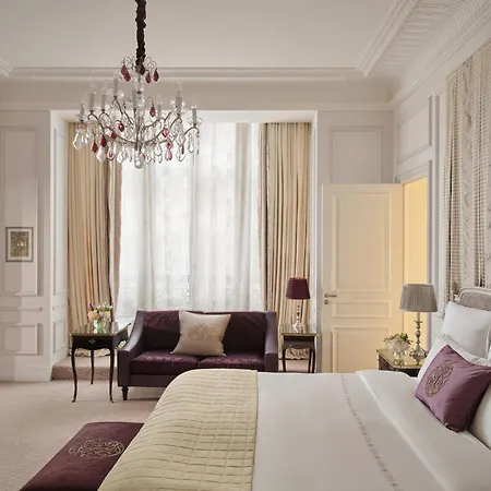 Hotel Plaza Athénée - Dorchester Collection