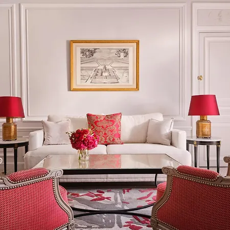 Plaza Athénée - Dorchester Collection 5*