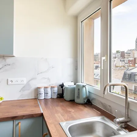 Stunning Montmartre - Amazing View - Fully Renovated *