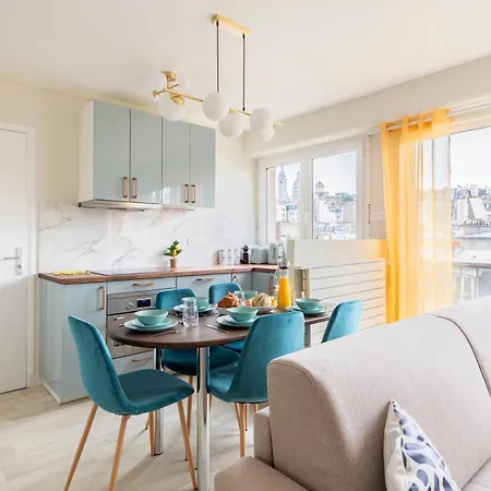 Stunning Montmartre - Amazing View - Fully Renovated *