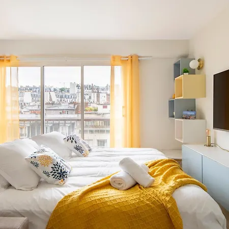 Stunning Montmartre - Amazing View - Fully Renovated * Paris