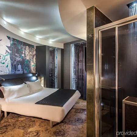 Apostrophe Hotel 3*