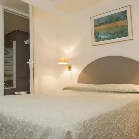 Royal Bastille Hotel
