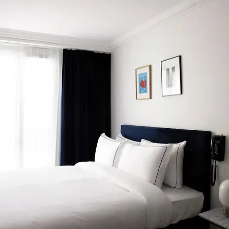 Hotel Rendez-vous Batignolles 3*