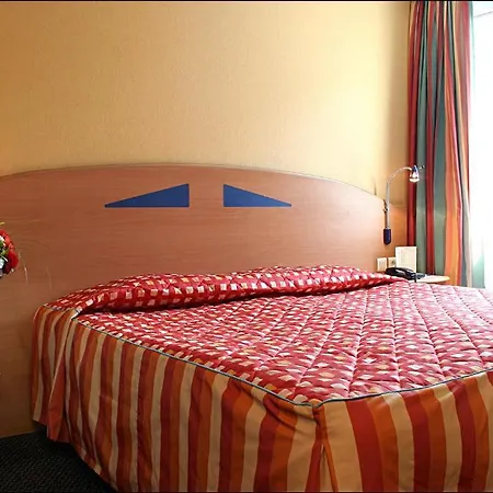 Hotel Pavillon Italie 3*