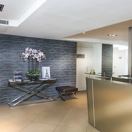 Hotel Elysees Flaubert Paříž