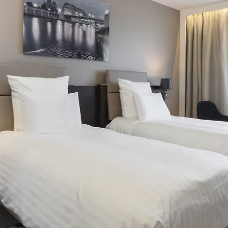 Отель Ac Porte Maillot By Marriott 4*