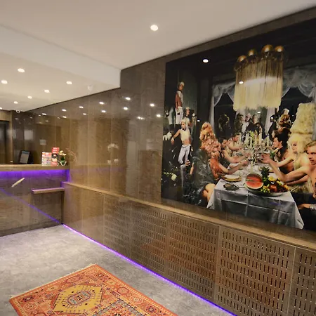 Hotel De La Gaîté 3*