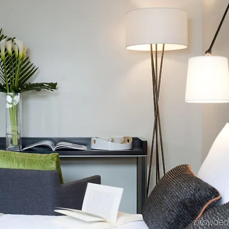 Beauchamps 4* Paris
