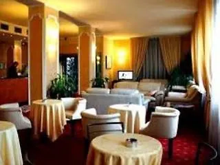 De La Place Des Alpes Hotel Paříž