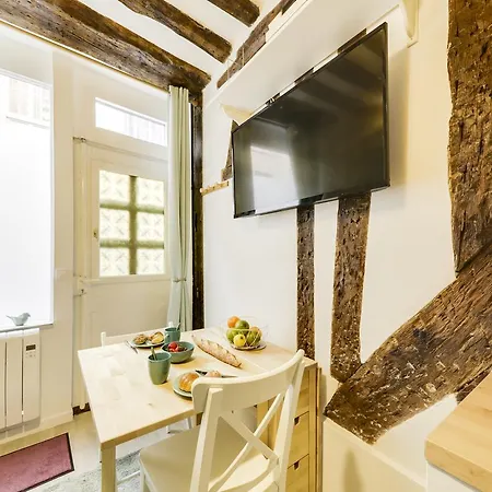 Pantheon - Lovely Flat *