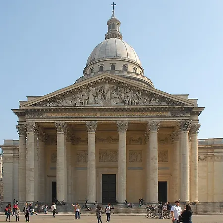 Pantheon - Lovely Flat