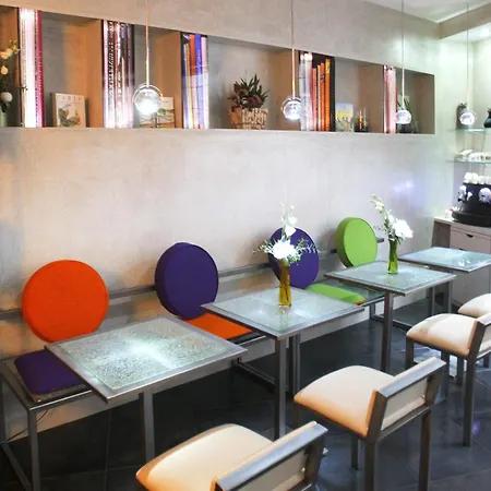 Apostrophe Hotel París