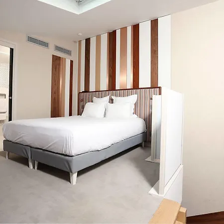 Le Malown 3* Paris