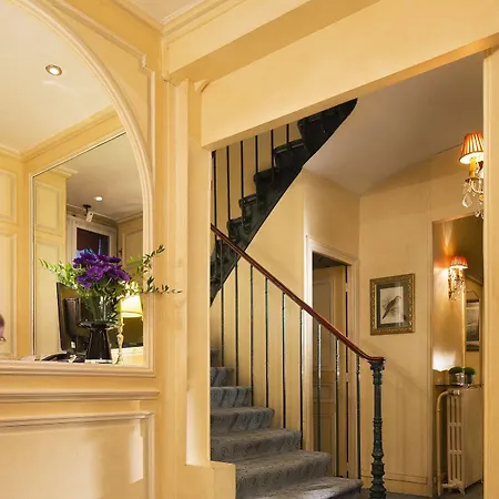Lord Byron Hotel