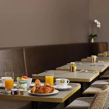Auteuil Tour Eiffel Szálloda 4*