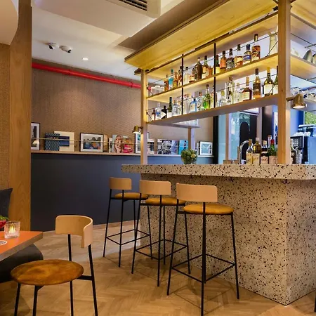 Hotel Oh La La ! Bar Bastille