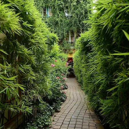 Les Patios Du Marais 1
