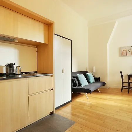 Apartment Prestige Champs Elysees Paris