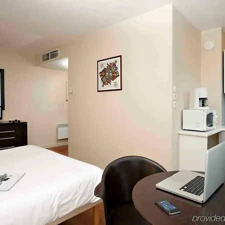 Apartahotel Adagio Access Tour Eiffel St Charles París